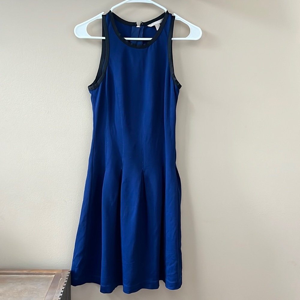 Adorable high quality Banana Republic pleated zip up dress